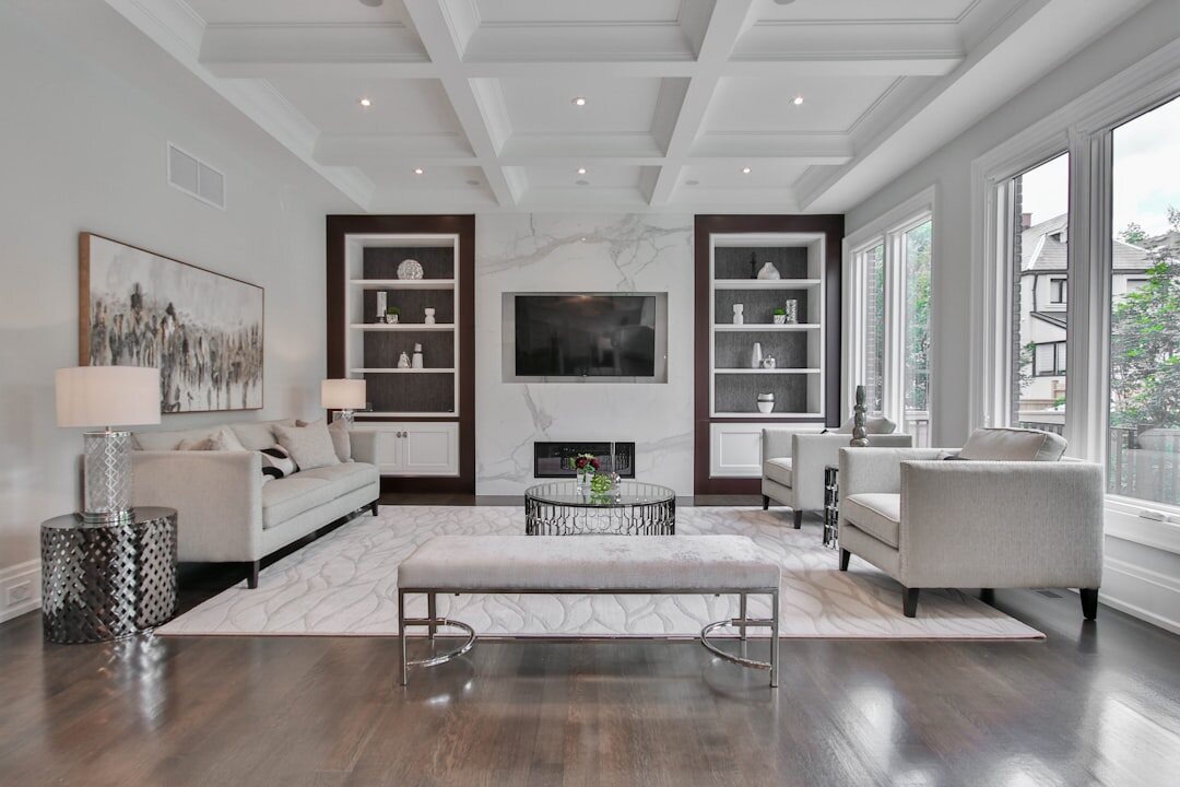 hollywood villa living room